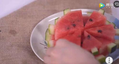 娱乐吃瓜手,吃瓜手带你领略幕后风云  第2张